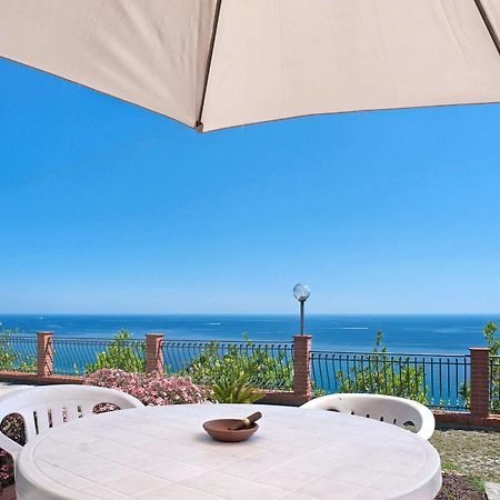Le Terrazze Appartamenti Vacanze Сан Ремо Екстериор снимка