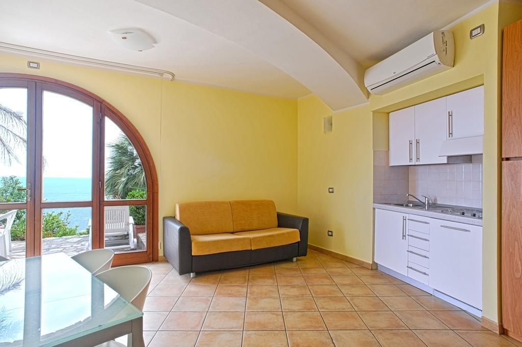 Le Terrazze Appartamenti Vacanze Сан Ремо Екстериор снимка