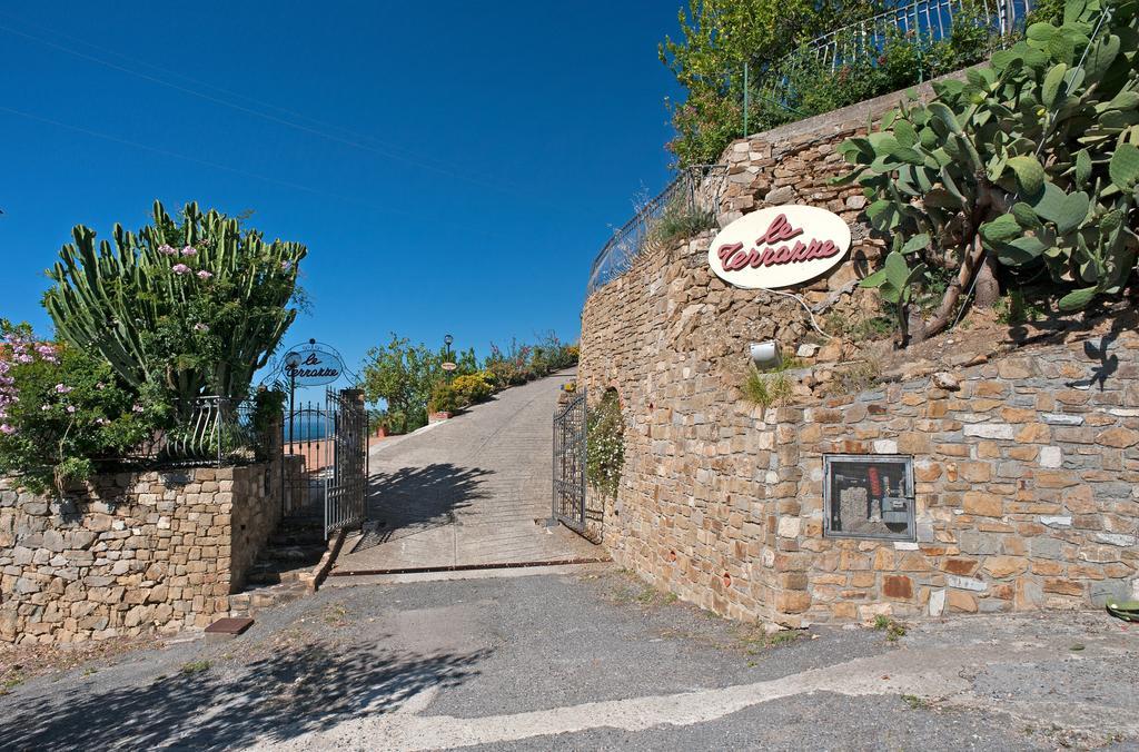 Le Terrazze Appartamenti Vacanze Сан Ремо Екстериор снимка