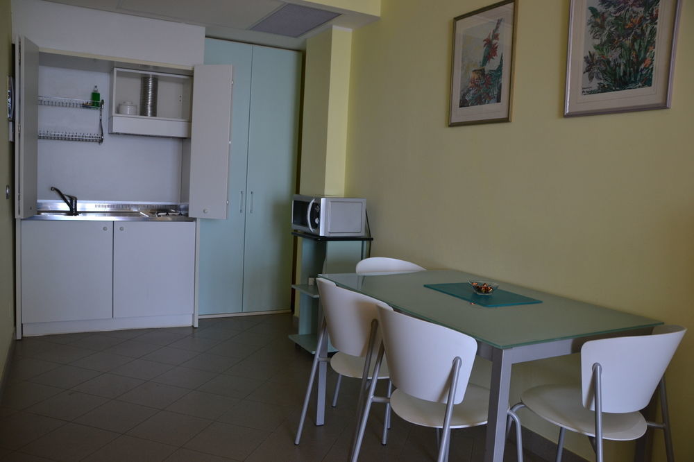 Le Terrazze Appartamenti Vacanze Сан Ремо Екстериор снимка
