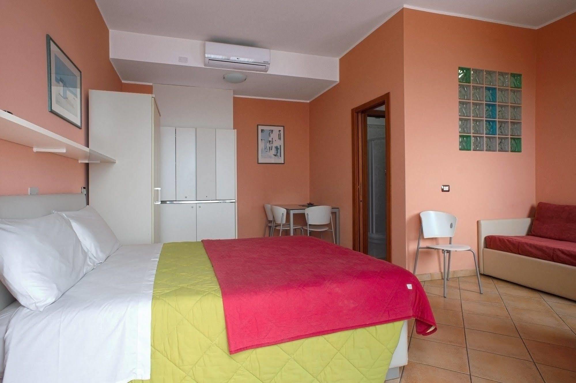 Le Terrazze Appartamenti Vacanze Сан Ремо Екстериор снимка
